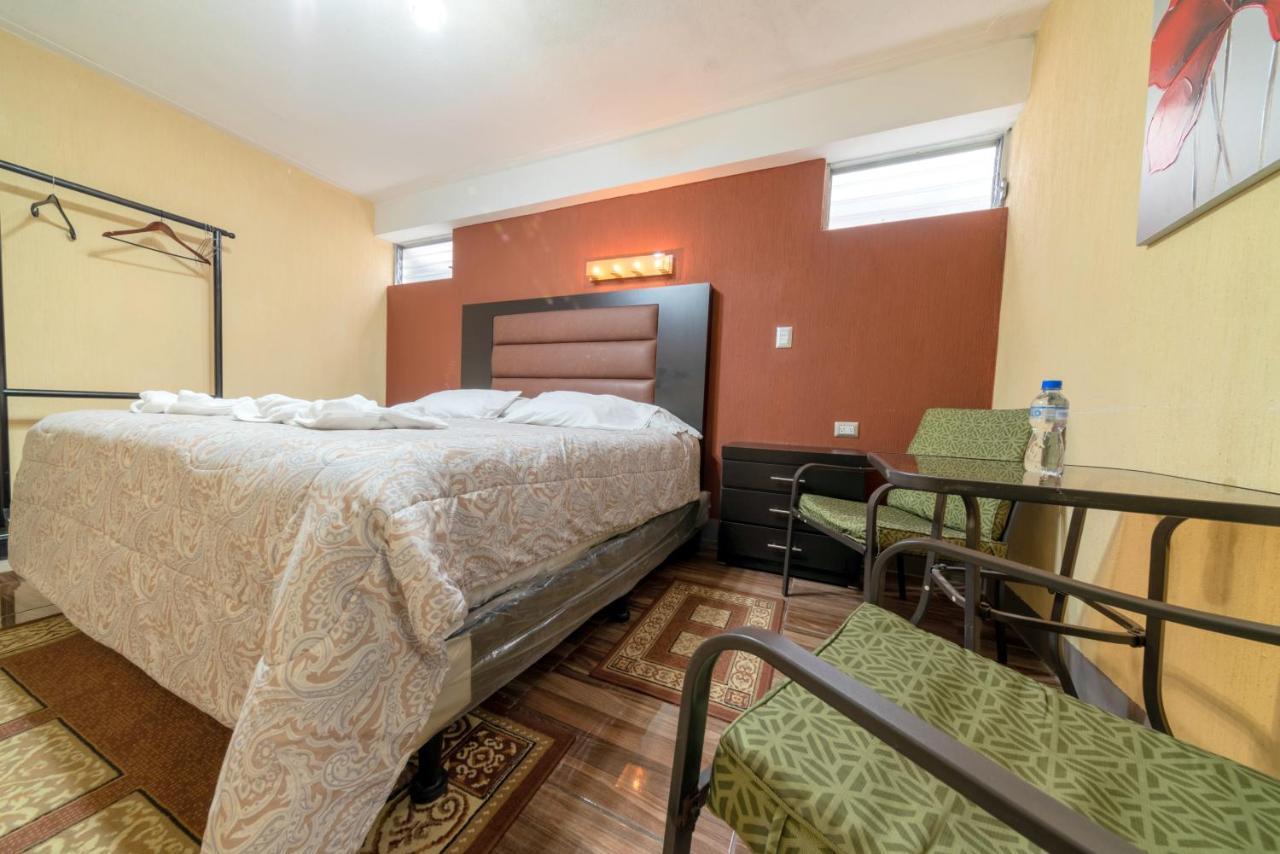 Hotel Y Restaurante Castillo De Los Altos Quetzaltenango Esterno foto
