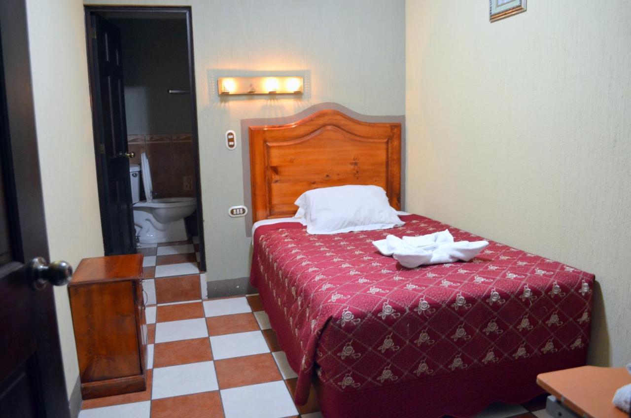 Hotel Y Restaurante Castillo De Los Altos Quetzaltenango Esterno foto